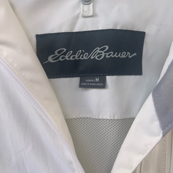 Eddie Bauer Woman’s Hooded Rain jacket-cream -color. Weatheredge line. size M - Picture 3 of 15